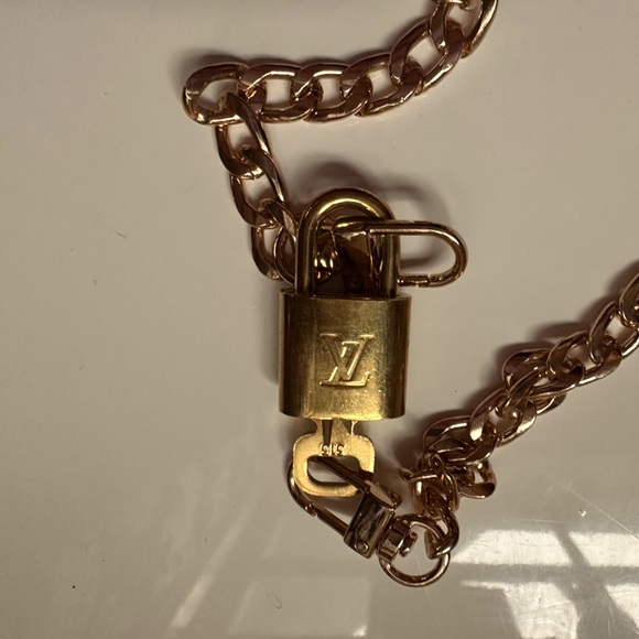 LV Lock & Key #313 - Picture 2 of 10